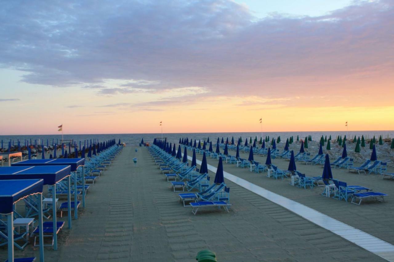 Casavacanza Villa D Funny Viareggio Exteriör bild