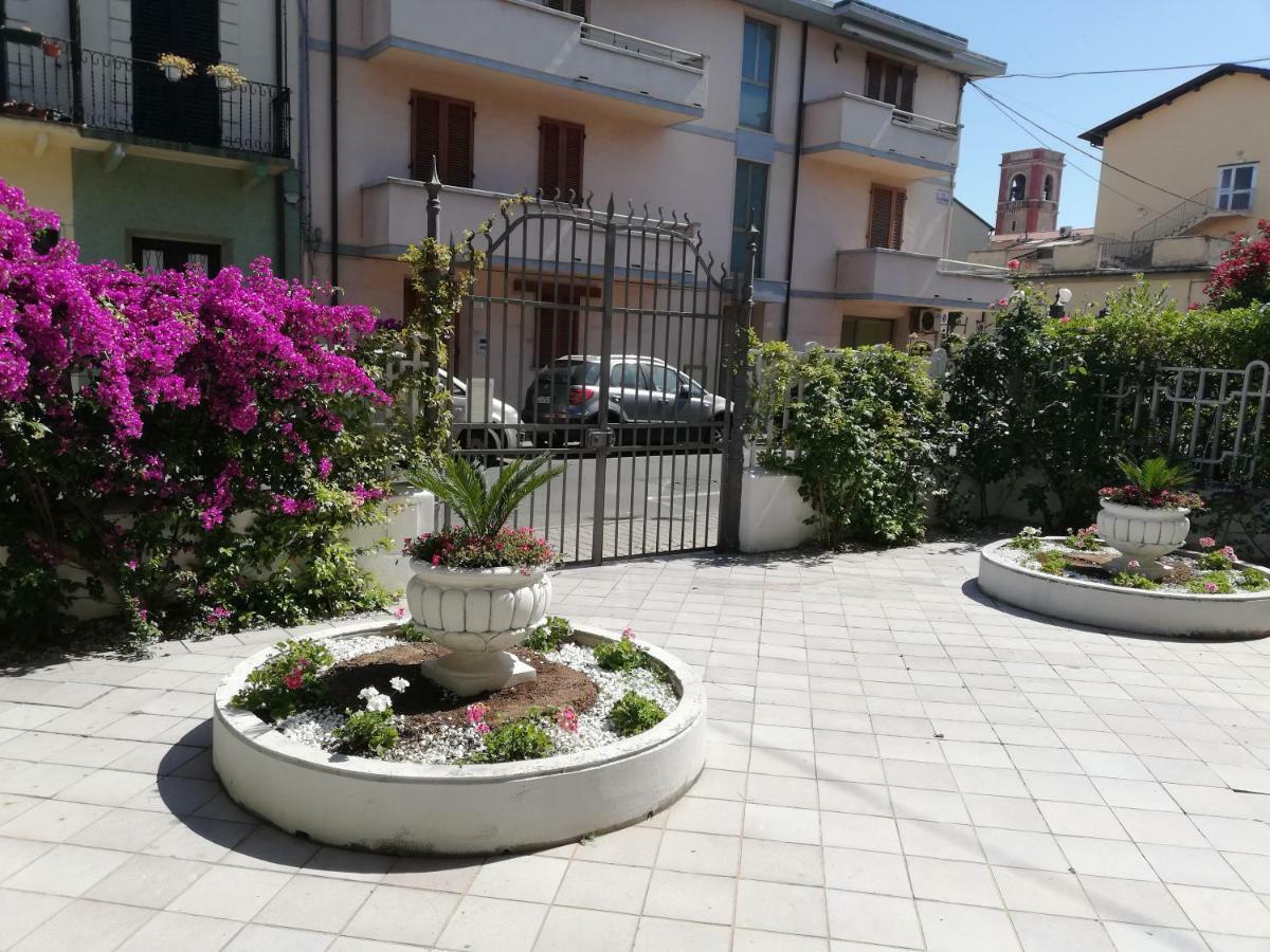 Casavacanza Villa D Funny Viareggio Exteriör bild